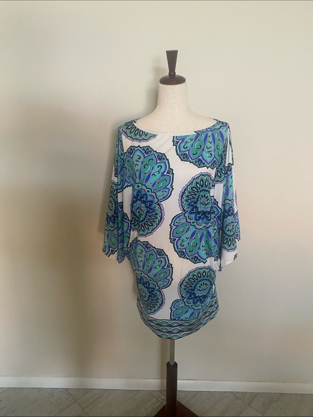 Boatneck Floral Medallion Swim Coverup Tunic - White with Blue-Green Medallion